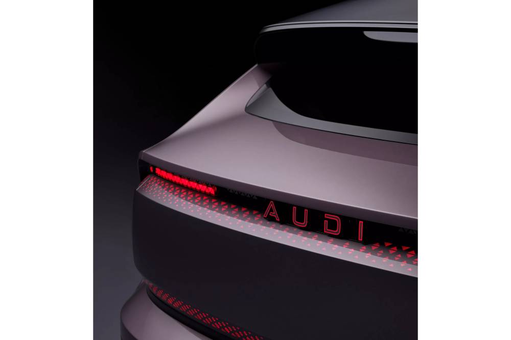 https://autogreeknews.gr/wp-content/uploads/2024/11/AUDI-E-Concept-16-scaled-1.jpg