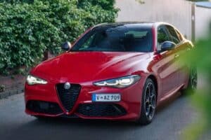 Νέες Alfa Romeo Giulia και Stelvio Edizione Carbonio