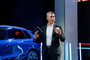 Audi-A5-Q5-Q6-parousiasi-(2)