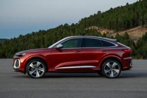 Audi-SQ5-Sportback-(6)
