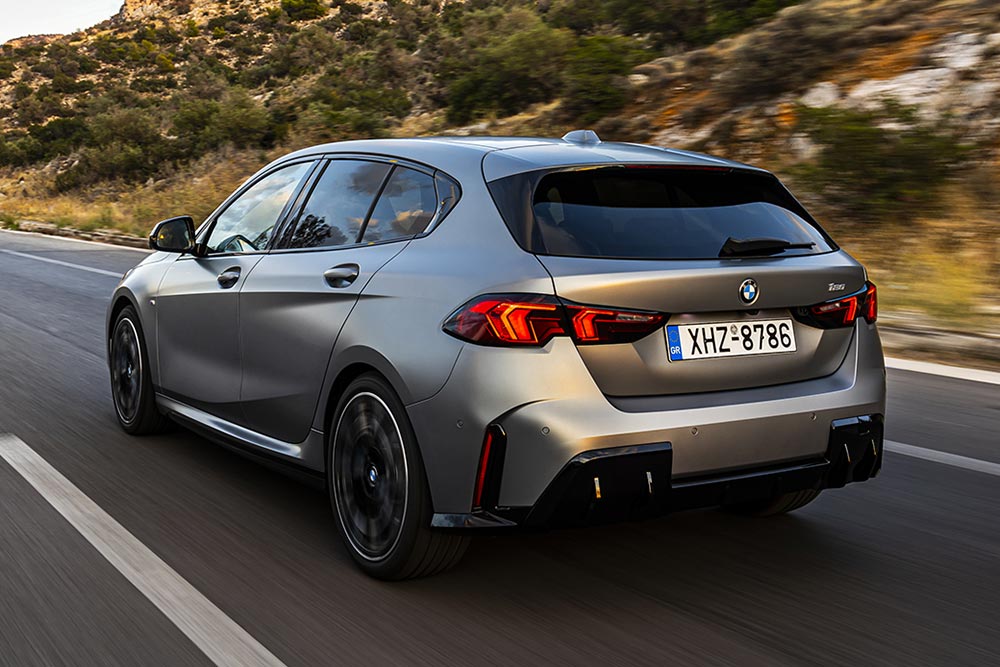 https://autogreeknews.gr/wp-content/uploads/2024/11/BMW-120-2024-13.jpg