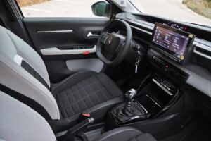 Citroen C3 1.2T 100 hp 2024 (14)