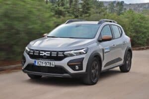 Dacia-Sandero-Stepway-kinisi