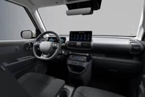 Hyundai-Inster-interior-1
