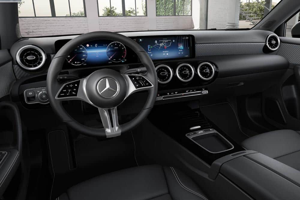 https://autogreeknews.gr/wp-content/uploads/2024/11/Mercedes-A-180-Style-interior-1.jpg