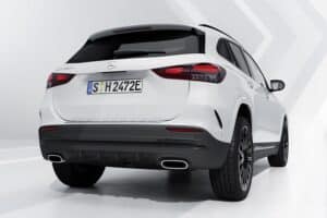 Mercedes-GLA-250e-(5)