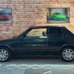 Peugeot_205_GTi_1990_obrneny_Bernard_Arnault_2024_ (1)