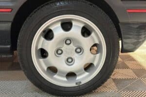 Peugeot_205_GTi_1990_obrneny_Bernard_Arnault_2024_ (12)