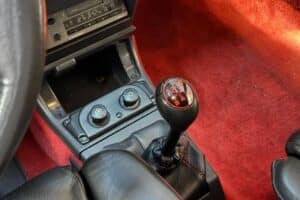 Peugeot_205_GTi_1990_obrneny_Bernard_Arnault_2024_ (9)