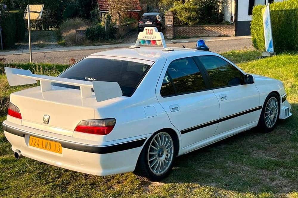 https://autogreeknews.gr/wp-content/uploads/2024/11/Peugeot_406_Taxi_film_original_for_sale-11.jpg