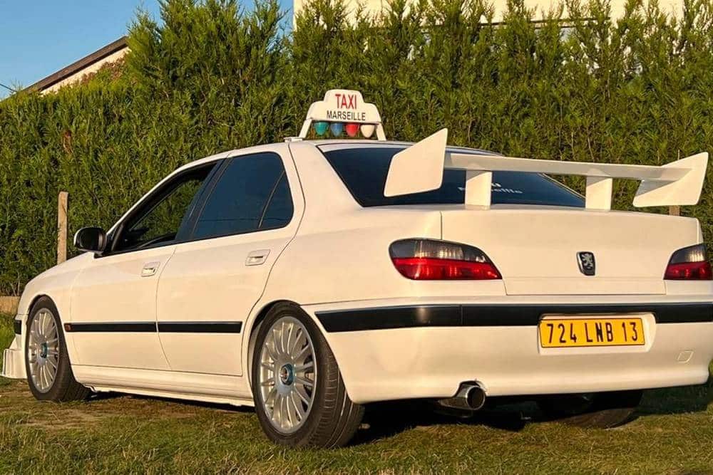 https://autogreeknews.gr/wp-content/uploads/2024/11/Peugeot_406_Taxi_film_original_for_sale-9.jpg