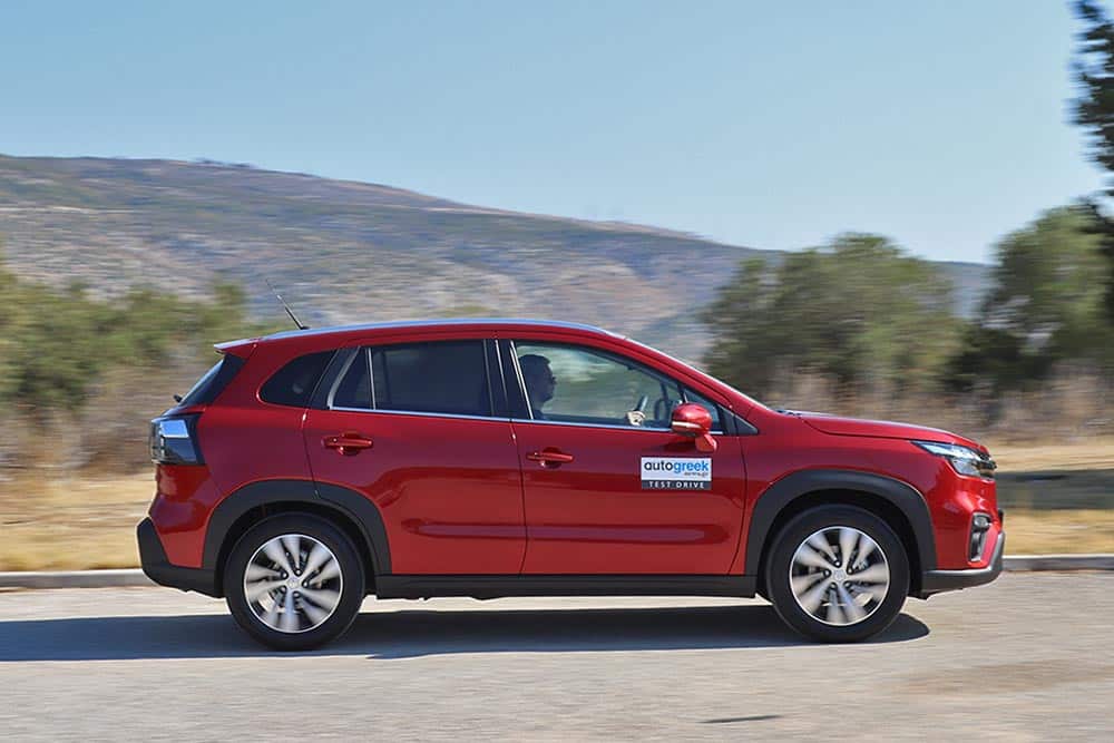 https://autogreeknews.gr/wp-content/uploads/2024/11/Suzuki-S-Cross-1.4-Boosterjet-2024-25.jpg
