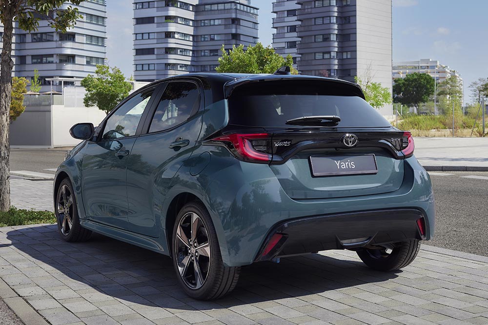 https://autogreeknews.gr/wp-content/uploads/2024/11/Toyota-Yaris-2025-7.jpg