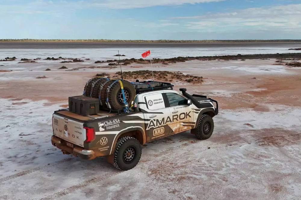 https://autogreeknews.gr/wp-content/uploads/2024/11/VW-Amarok-Guinness-World-Record-Australia-11-2048x.jpg