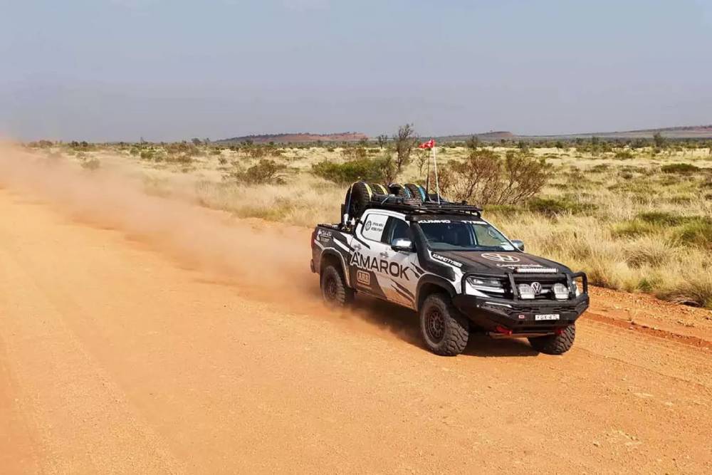 https://autogreeknews.gr/wp-content/uploads/2024/11/VW-Amarok-Guinness-World-Record-Australia-16-2048x.jpg