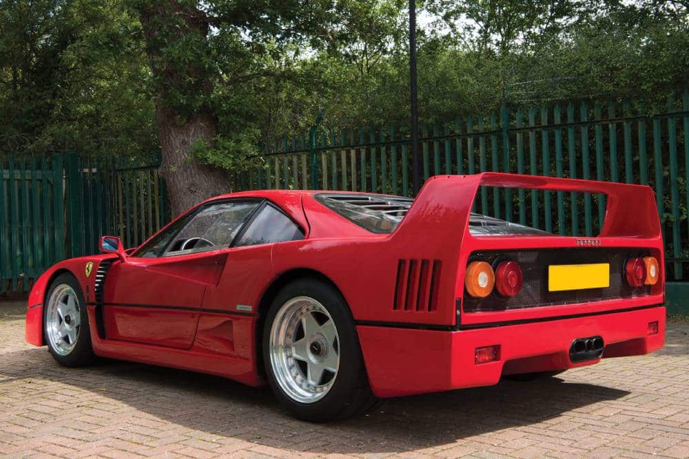 https://autogreeknews.gr/wp-content/uploads/2024/11/ferrari_f40_293.jpg