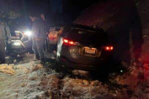 gps sent drivers stuck snow 02