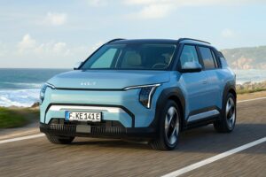 kia-ev3-baseline-frost-blue-dynamic-hires-005