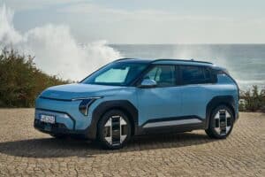 kia-ev3-baseline-frost-blue-static-hires-006