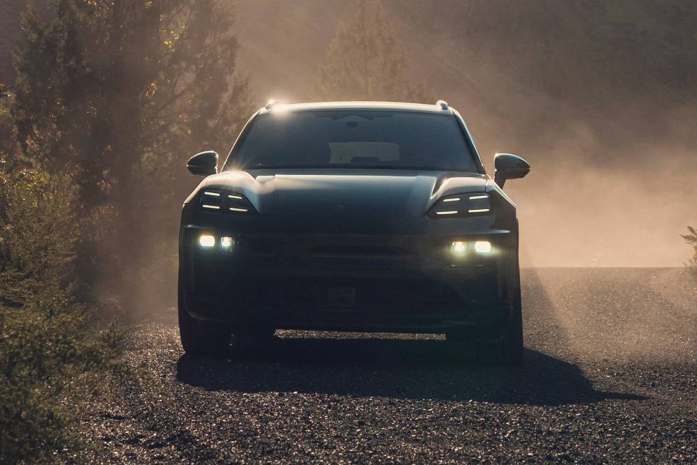 Ανάκληση Porsche Macan για εκτυφλωτικά φώτα