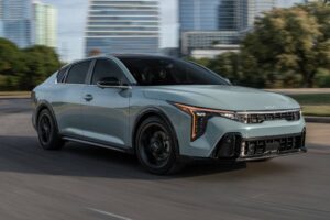 2025-kia-k4-starts-sales-at-21990-with-a-40-mpg-ra