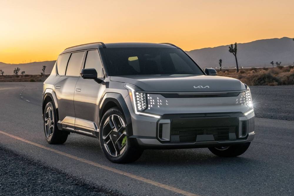 https://autogreeknews.gr/wp-content/uploads/2024/12/2026-kia-ev9-gt-european-specs-confirmed-packs-508-2.jpg