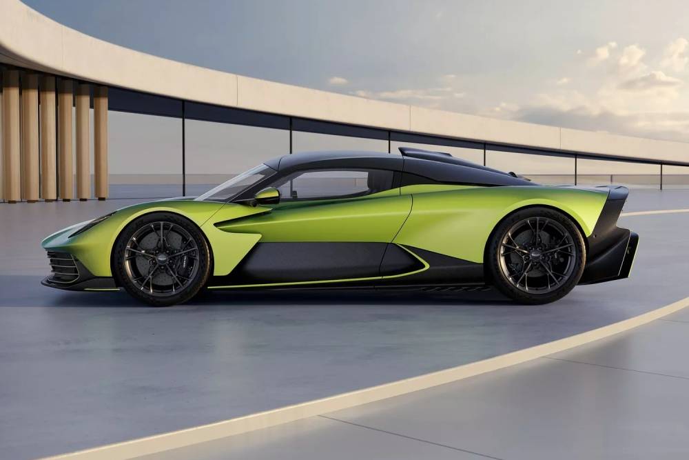 https://autogreeknews.gr/wp-content/uploads/2024/12/Aston-Martin-Valhalla-Launch-4.jpg