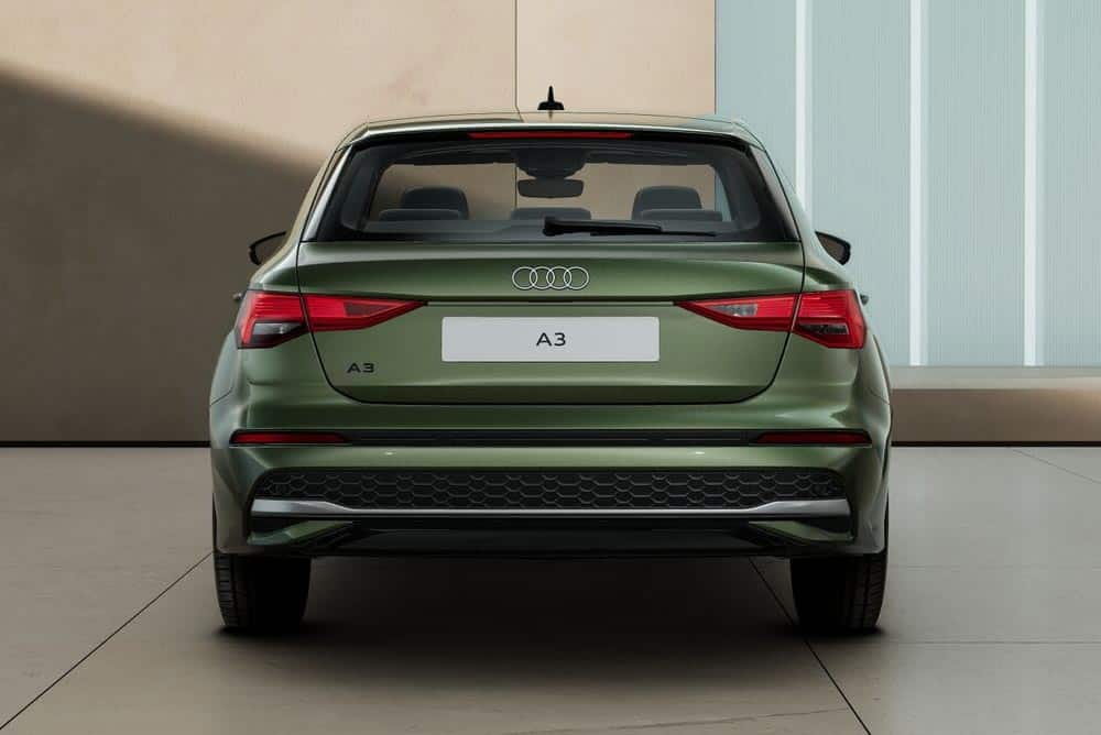 https://autogreeknews.gr/wp-content/uploads/2024/12/Audi-A3-Sportback-30-TFSI-4.jpg