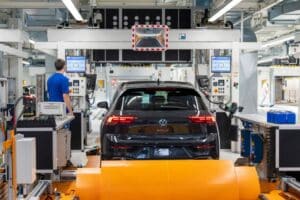 DB2021AL01070_web_1600