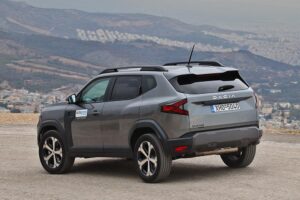 Dacia Duster Hybrid (2)