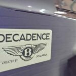 Decadence-badge