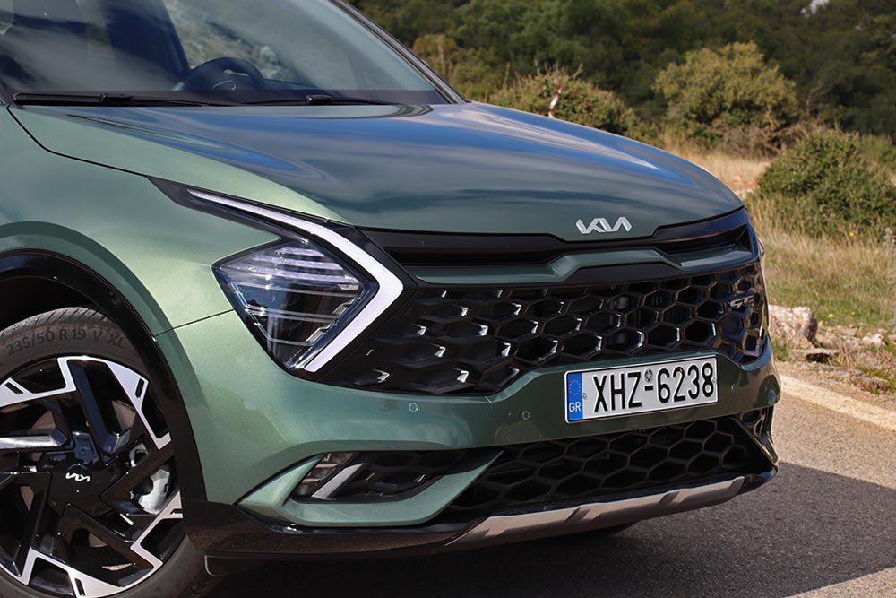 https://autogreeknews.gr/wp-content/uploads/2024/12/Kia-Sportage-1.6T-160-hp-7DCT-12.jpg