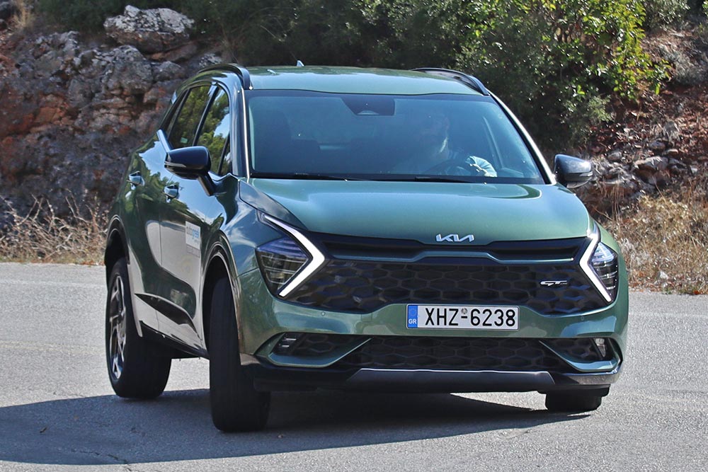 https://autogreeknews.gr/wp-content/uploads/2024/12/Kia-Sportage-1.6T-160-hp-7DCT-9.jpg