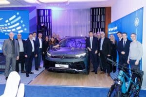 Kosmocar-True-Leaders-(1)