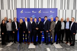 Kosmocar-True-Leaders-(2)