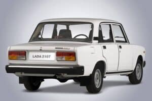 Lada_VAZ-2017_nejorsirenejsi_Rusko_2021_04