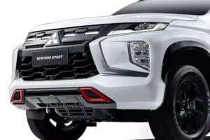Mitsubishi-Montero-Sport-Black-Edition-Ralliart-14
