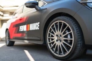 Mitsubishi_Colt_Ralliart_full_25