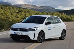 Opel-Corsa-1.2-Hybrid-static