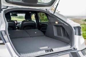 Renault-Arkana-luggage