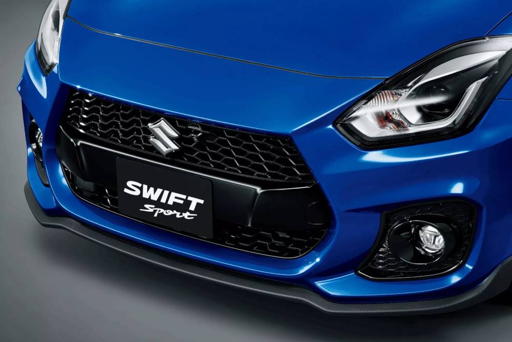 https://autogreeknews.gr/wp-content/uploads/2024/12/Suzuki-Swift-Sport-ZC33S-Final-Edition-Japan-5-204.jpg