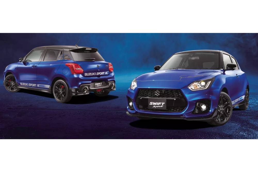 https://autogreeknews.gr/wp-content/uploads/2024/12/Suzuki-Swift-Sport-ZC33S-Final-Edition-Japan-Acces-2.jpg