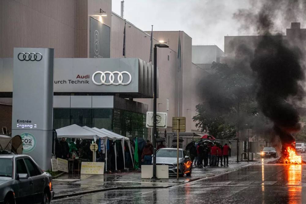 https://autogreeknews.gr/wp-content/uploads/2024/12/audi-brussels-plant-04.jpg