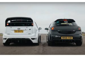 ford-focus-rs-drag-races-astra-vxr-raises-some-que (1)