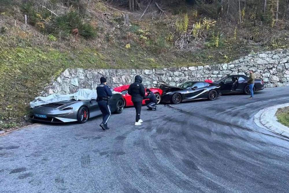https://autogreeknews.gr/wp-content/uploads/2024/12/four-supercars-crash-into-each-other-in-the-most-e.jpg