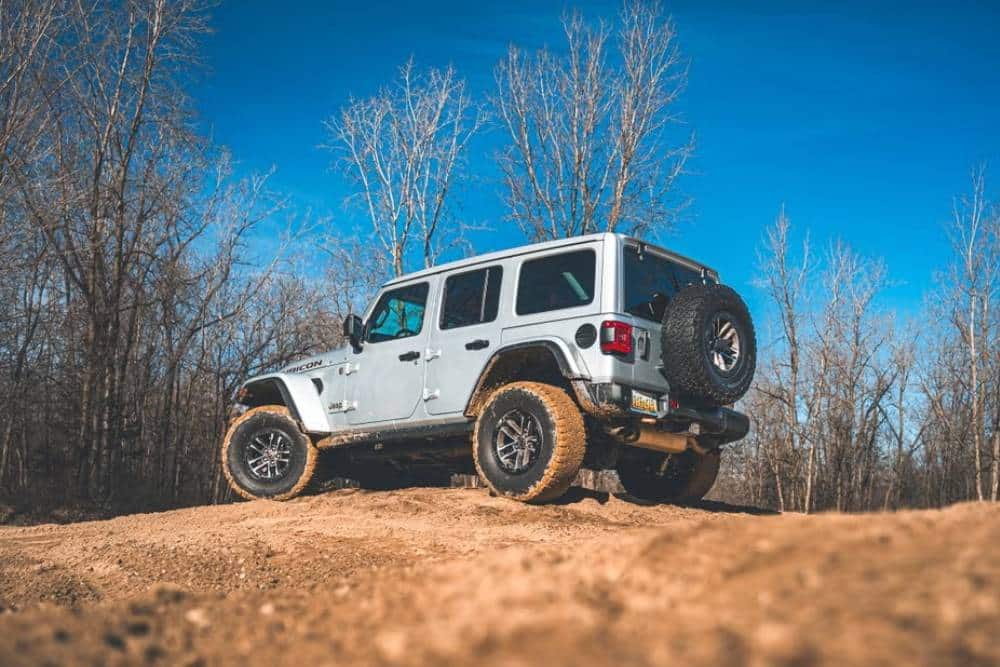 https://autogreeknews.gr/wp-content/uploads/2024/12/jeep-wrangler-rubicon-392-06.jpg
