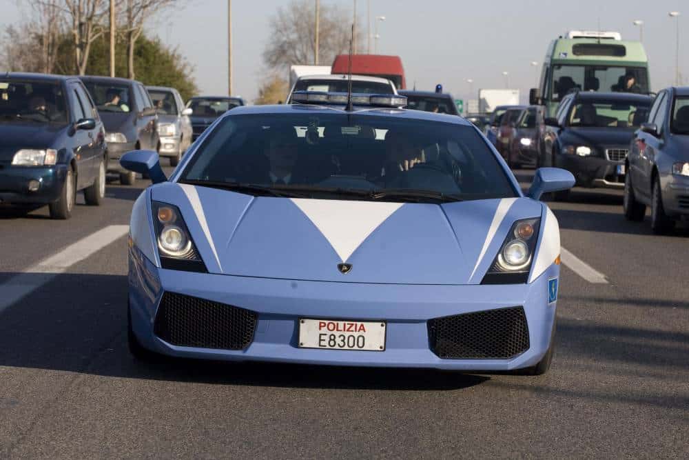 https://autogreeknews.gr/wp-content/uploads/2024/12/lamborghini-celebrate-20-years-working-with-italia-1.jpg