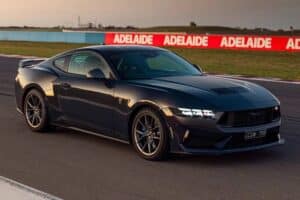 mustang dark horse stollen 04