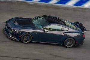 mustang dark horse stollen