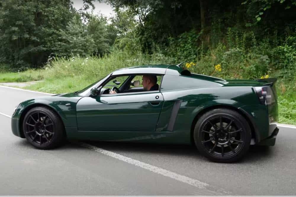 Φουλ επίθεση από Opel Speedster 250 ίππων (+video)